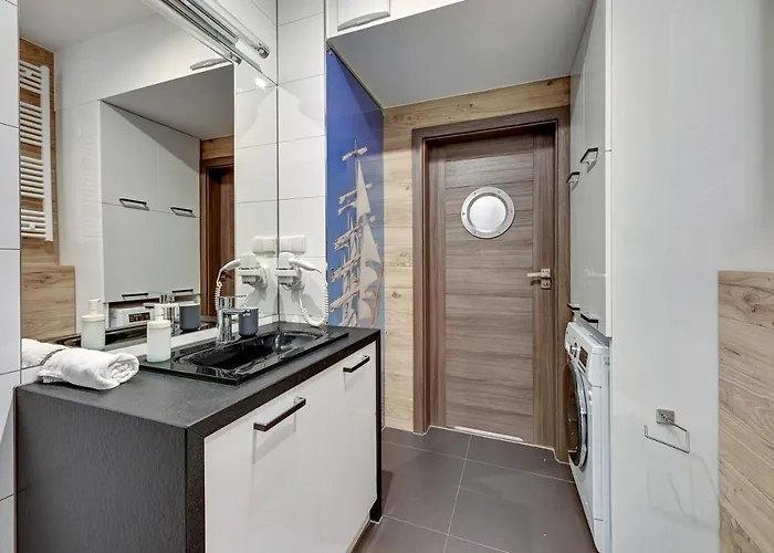 Jelitkowo, Tre Mare 150 M Od Plazy *